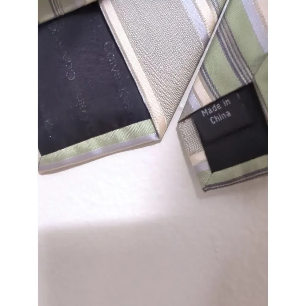 Calvin Klein‎ Mens Silk Necktie Green Silver White Diagonal Striped RN 121148